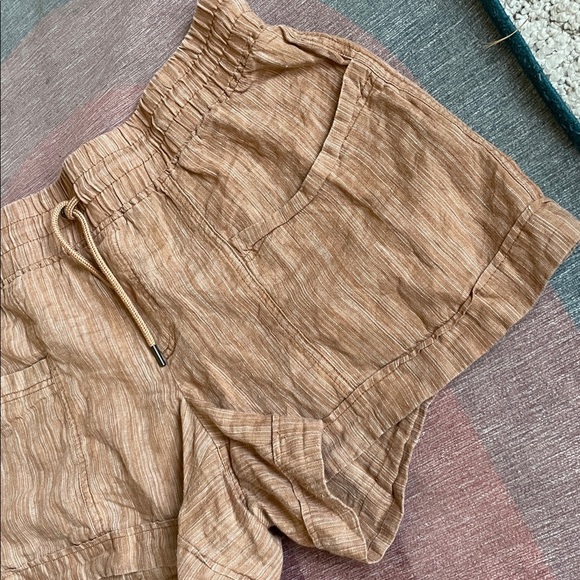 Athleta Cabo Linen Textured Casual Tan Drawstring 4" Shorts - Picture 6 of 9